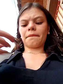 Snapshot of Violeta_12- chatting on January 9, 2025, 8:01 pm Violeta 12- online show from January 9, 2025, 8:01 pm