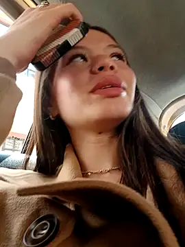 Snapshot of Violeta_12- chatting on January 11, 2025, 6:33 pm Violeta 12- online show from January 11, 2025, 6:33 pm