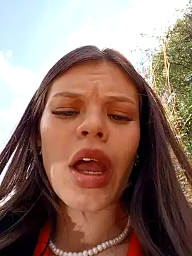 Snapshot of Violeta_12- chatting on January 27, 2025, 6:20 pm Violeta 12- online show from January 27, 2025, 6:20 pm