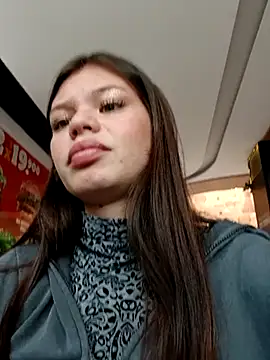 Snapshot of Violeta_12- chatting on February 21, 2025, 5:31 pm Violeta 12- online show from February 21, 2025, 5:31 pm