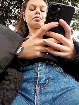 Snapshot of Violeta_12- chatting on March 12, 2025, 9:56 pm Violeta 12- online show from March 12, 2025, 9:56 pm