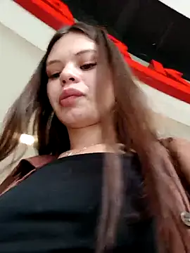 Snapshot of Violeta_12- chatting on March 13, 2025, 7:39 pm Violeta 12- online show from March 13, 2025, 7:39 pm