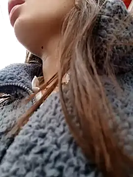 Snapshot of Violeta_12- chatting on March 20, 2025, 5:25 pm Violeta 12- online show from March 20, 2025, 5:25 pm