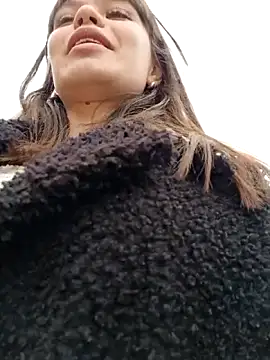 Snapshot of Violeta_12- chatting on October 3, 2025, 5:43 pm Violeta 12- online show from October 3, 2025, 5:43 pm