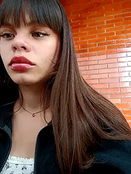 Snapshot of Violeta_12- chatting on October 6, 2025, 6:16 pm Violeta 12- online show from October 6, 2025, 6:16 pm