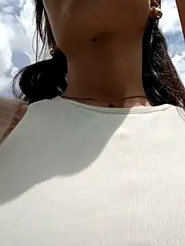 Snapshot of Violeta_12- chatting on October 10, 2025, 4:39 pm Violeta 12- online show from October 10, 2025, 4:39 pm