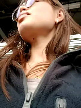 Snapshot of Violeta_12- chatting on October 23, 2025, 5:55 pm Violeta 12- online show from October 23, 2025, 5:55 pm