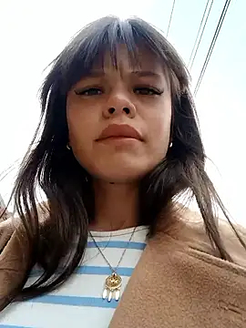 Snapshot of Violeta_12- chatting on October 27, 2025, 3:27 pm Violeta 12- online show from October 27, 2025, 3:27 pm