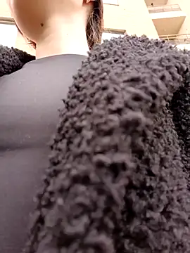 Snapshot of Violeta_12- chatting on October 31, 2025, 1:23 pm Violeta 12- online show from October 31, 2025, 1:23 pm