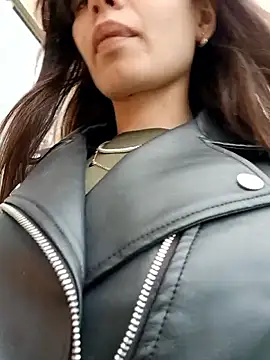 Snapshot of Violeta_12- chatting on November 6, 2025, 8:43 pm Violeta 12- online show from November 6, 2025, 8:43 pm