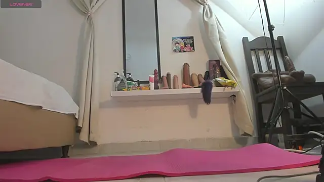 Alessiiaa  online show from October 24, 2025, 7:32 pm