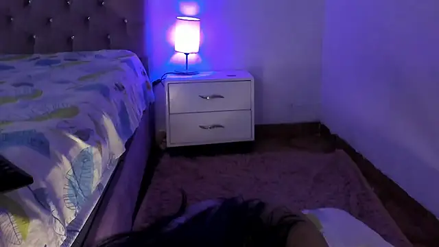 Latinabombsheell online show from February 25, 2025, 8:47 am