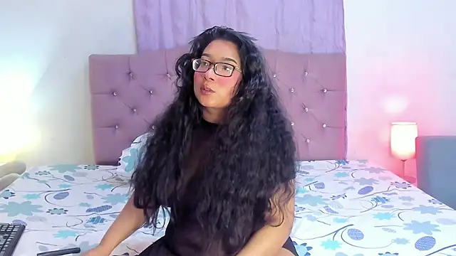 Snapshot of Latinabombsheell chatting on July 26, 2026, 5:26 am Latinabombsheell online show from July 26, 2026, 5:26 am