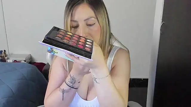 Andreina Suann online show from February 19, 2025, 10:23 am