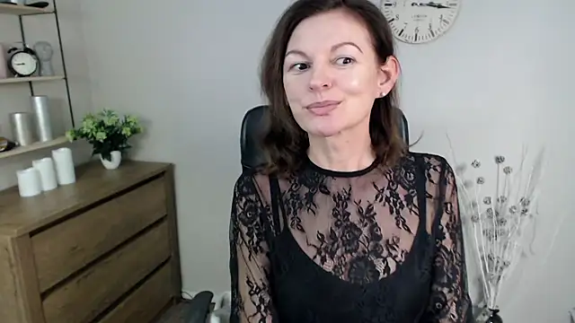 VivianWILD online show from January 3, 2025, 10:31 am