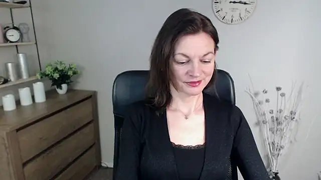 VivianWILD online show from January 9, 2025, 6:48 am