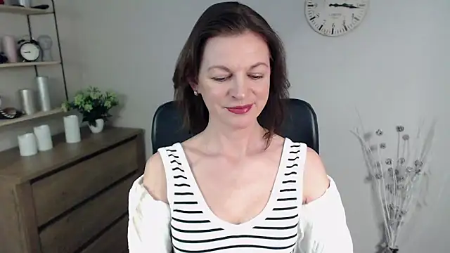 VivianWILD online show from January 17, 2025, 9:49 am