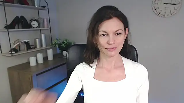 VivianWILD online show from February 5, 2025, 7:29 am