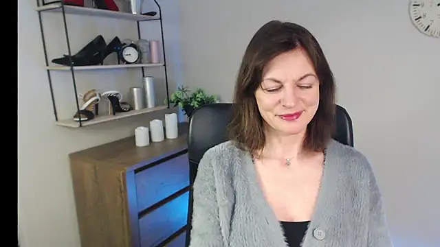 VivianWILD online show from February 21, 2025, 11:01 am