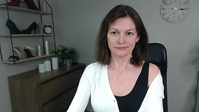 VivianWILD online show from February 28, 2025, 5:48 pm