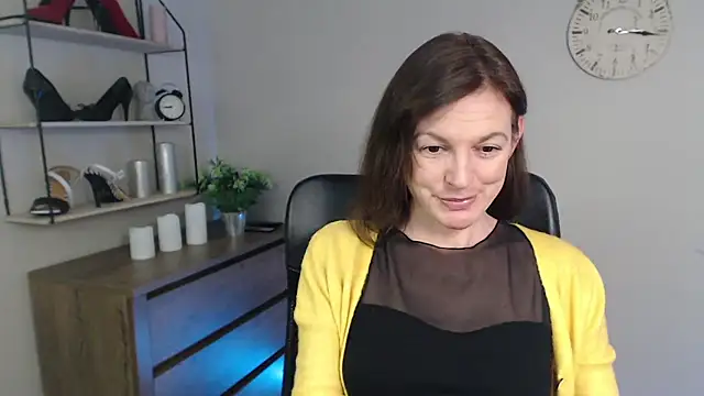 VivianWILD online show from March 4, 2025, 10:13 am