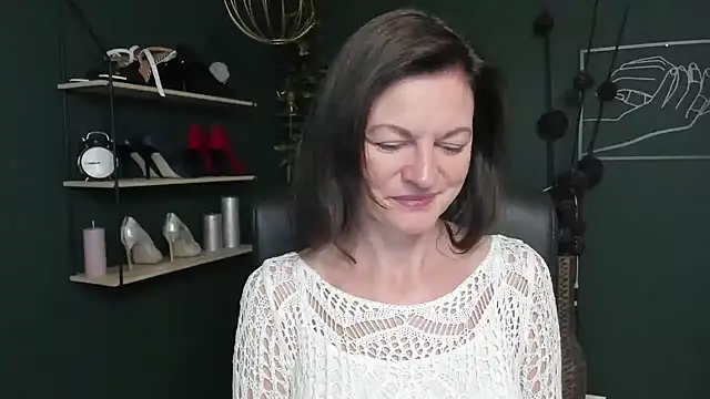 VivianWILD online show from September 25, 2025, 8:18 am