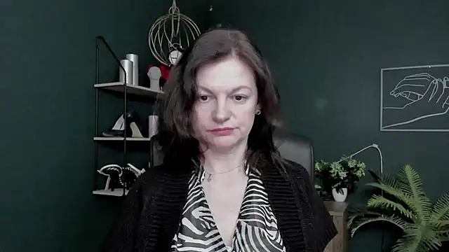 VivianWILD online show from March 30, 2026, 5:52 am