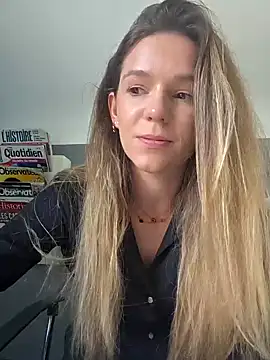 Snapshot of lucie_mehott chatting on October 24, 2025, 12:56 pm lucie mehott online show from October 24, 2025, 12:56 pm