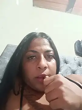 Snapshot of Giselabrunette25 chatting on June 18, 2026, 5:41 am Giselabrunette25 online show from June 18, 2026, 5:41 am