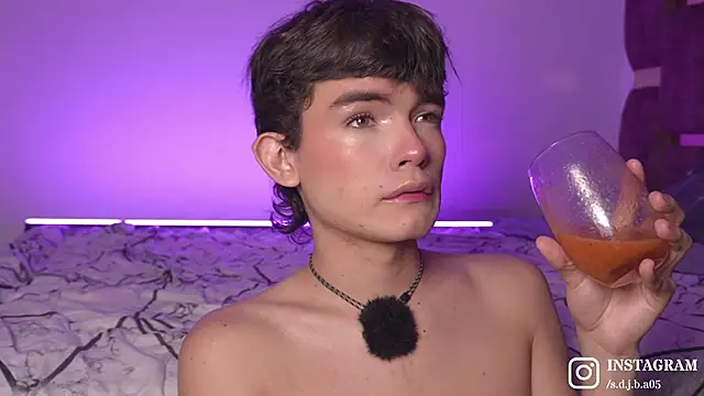 Angelo 018 online show from November 29, 2025, 5:43 am