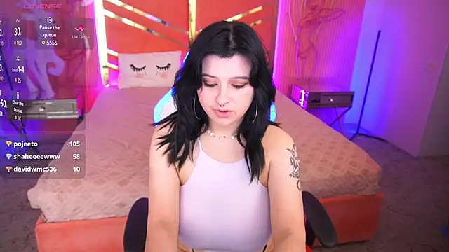 Miki Kivi online show from December 18, 2024, 11:08 pm