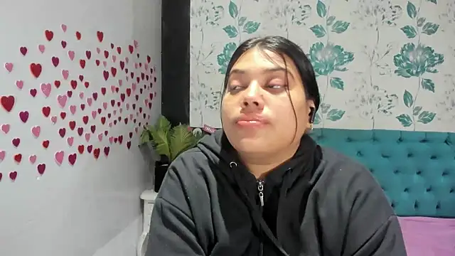 LindaBreeS online show from February 14, 2025, 7:54 pm