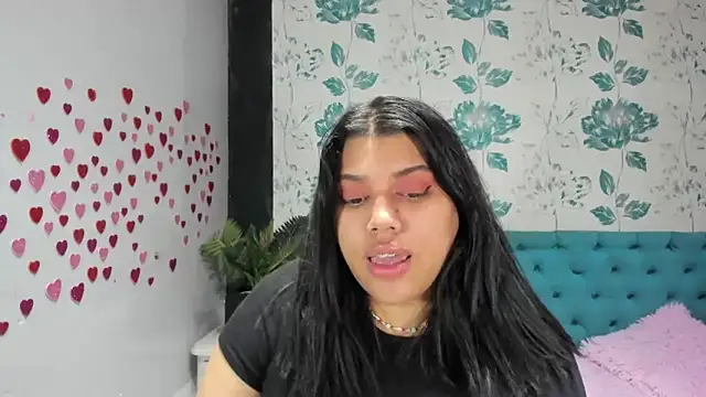 LindaBreeS online show from March 3, 2025, 5:29 pm