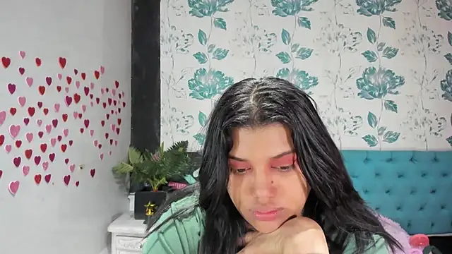 LindaBreeS online show from March 11, 2025, 5:13 pm