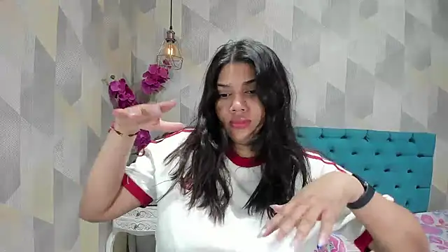 LindaBreeS online show from September 10, 2025, 4:45 am