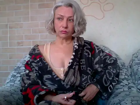 Lorie Carrie online show from April 22, 2026, 8:28 am