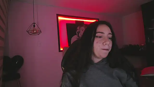 Andrea Ramos online show from December 21, 2024, 8:39 am