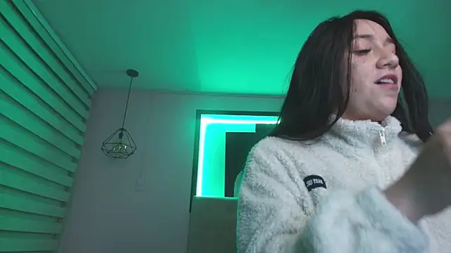 Andrea Ramos online show from February 27, 2025, 3:04 am