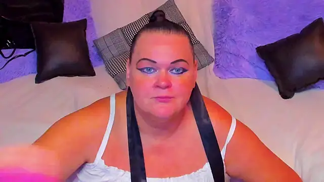 MilanaBiegert online show from September 23, 2025, 7:06 pm