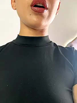 Nikothyna online show from October 3, 2025, 7:22 pm