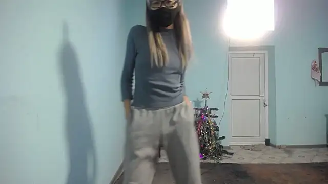 elllaaxx online show from January 24, 2025, 3:32 am