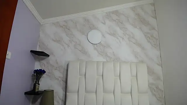 Naughty Kittenm online show from February 6, 2025, 10:26 am