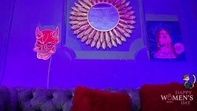 Julieta Russell online show from March 8, 2025, 4:06 pm