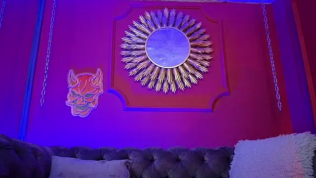 Julieta Russell online show from February 16, 2026, 12:23 pm