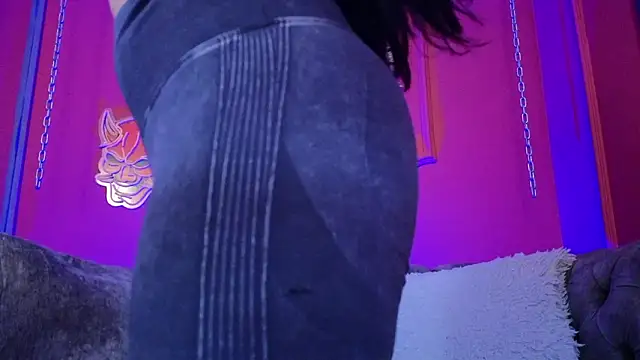 Julieta Russell online show from March 17, 2026, 12:19 pm