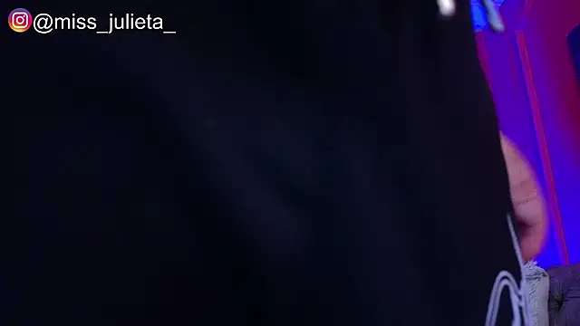 Snapshot of Julieta_Russell chatting on May 21, 2026, 11:28 am Julieta Russell online show from May 21, 2026, 11:28 am