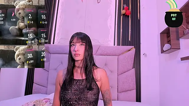 laurem-paulette online show from March 18, 2025, 7:10 pm