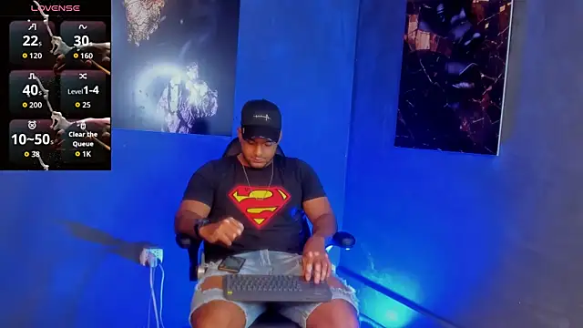 Big furry bear13 online show from September 19, 2025, 4:14 am