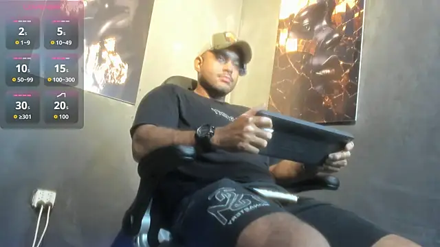 Big furry bear13 online show from October 6, 2025, 10:12 am