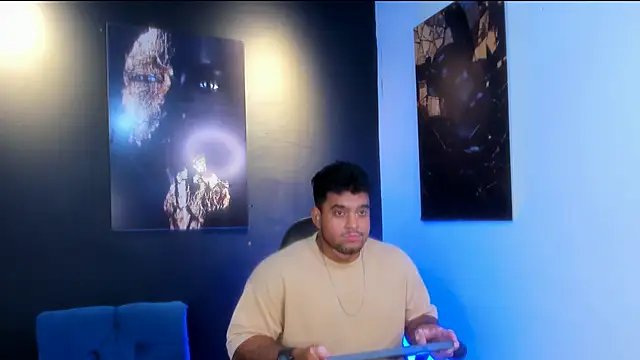 Big furry bear13 online show from October 30, 2025, 4:58 am